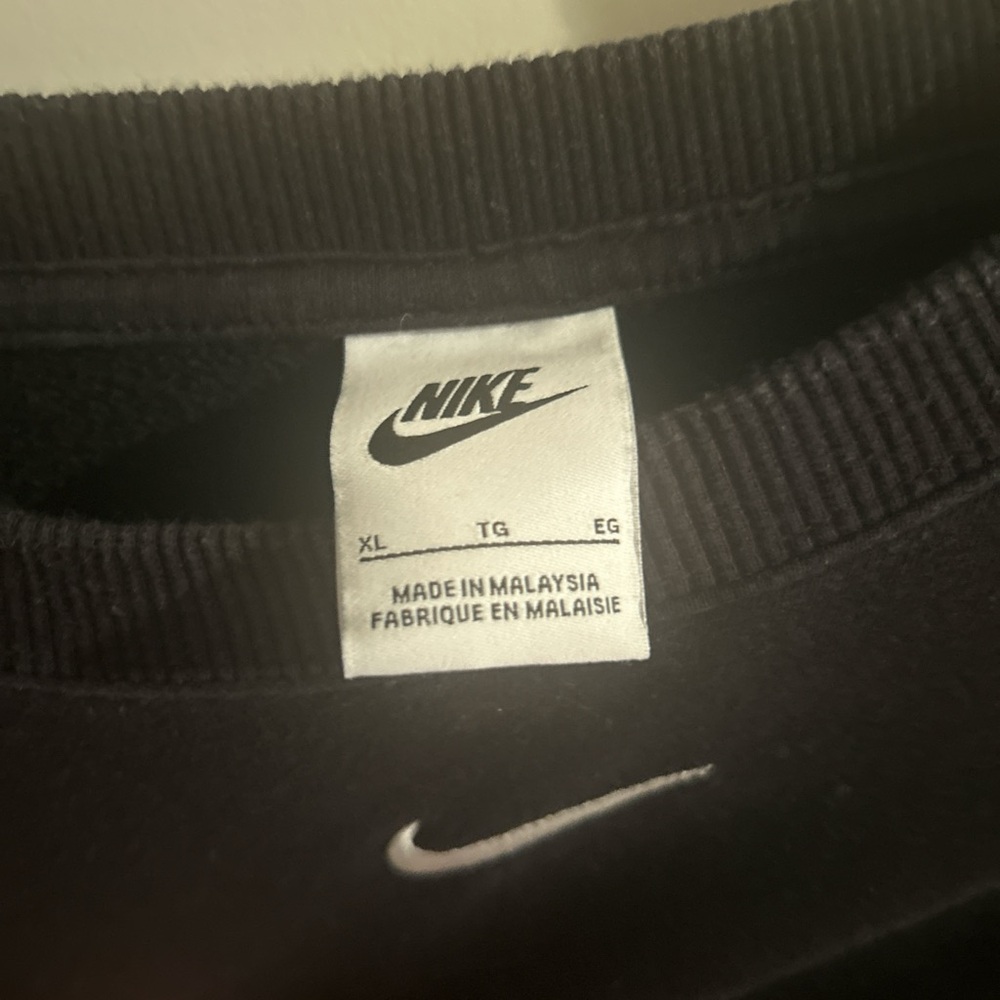 xl black nike crewneck